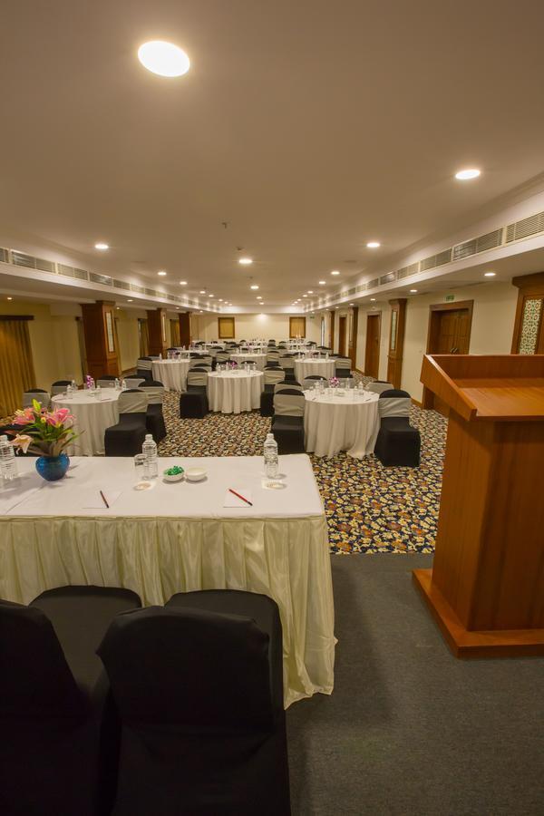 Viva Hotel Near Madgaon Railway Station Екстериор снимка