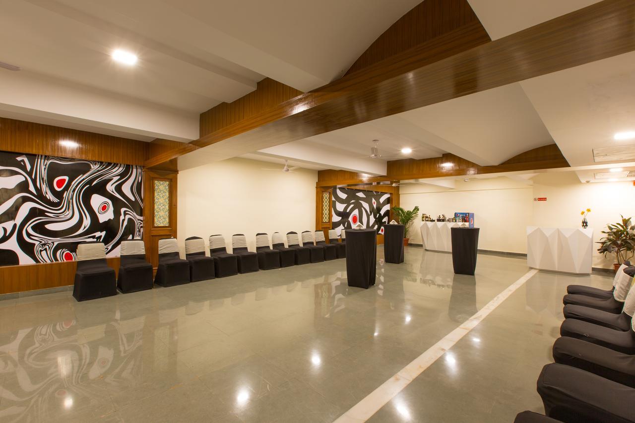 Viva Hotel Near Madgaon Railway Station Екстериор снимка